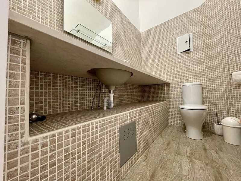 Spatiu birou in cladire istorica restaurata - Poză 12