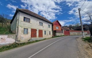 Casa traditional saseasca, in pitoareasca asezare Arini, Brasov - Poză 10