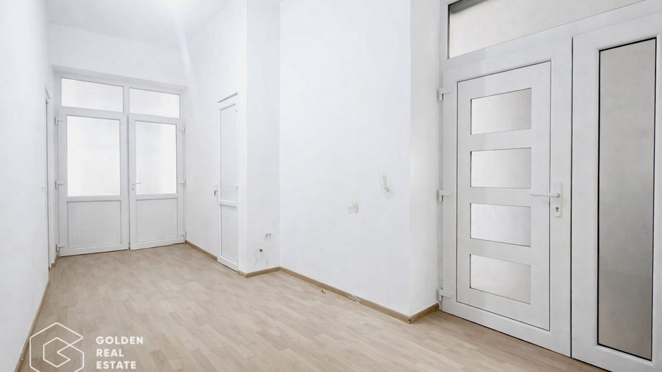 Apartament in centrul Timisoarei, vedere spre Bega, etajul 1 - Poză 2