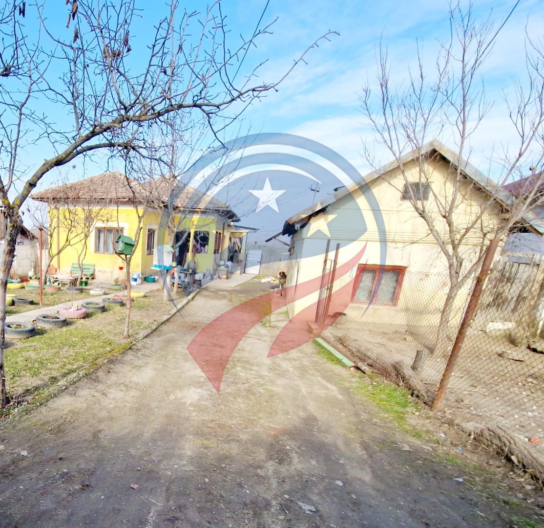 CASA SCAESTI + TEREN - 5473 mp intravilan - Poză 1