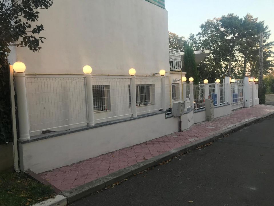 Proprietate ideală pentru locuință și afacere turistică în Eforie Nord - Poză 18