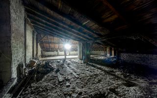 Proprietate in vila, etaj, partial renovat - Pasajul Unirii - 154 mp - Poză 28