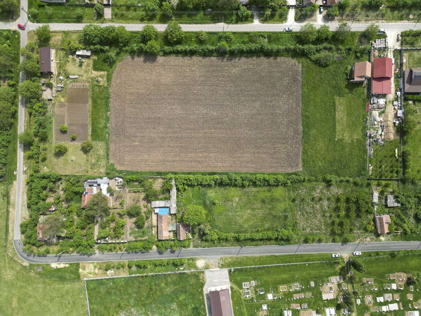 Teren Intravilan de 3,090 mp în Cuvin - Poză 15