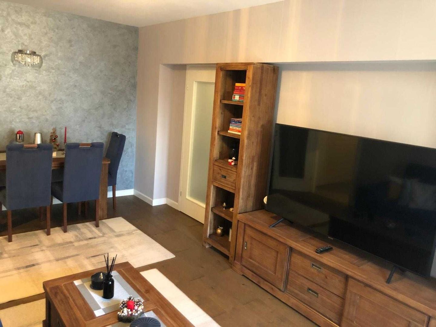 3 camere renovate, 2 bai, 2 balcoane, boxa la subsol, zona Diham - Poză 5