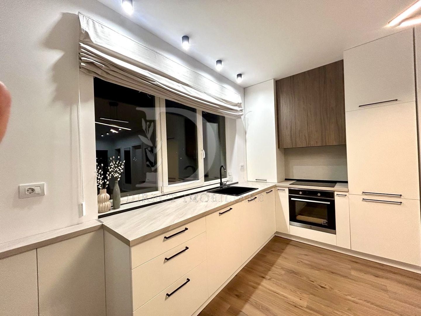 Apartament la cheie / etaj intermediar / Zoma BMW - Poză 2