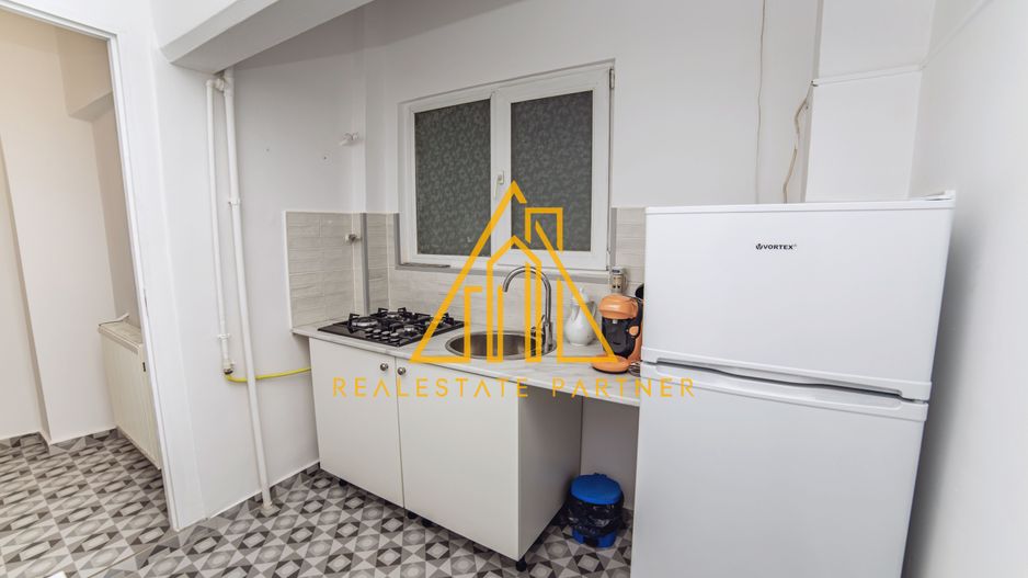 Apartament 4 camere renovat, central, ideal rezidențial sau activitate business - Poză 9