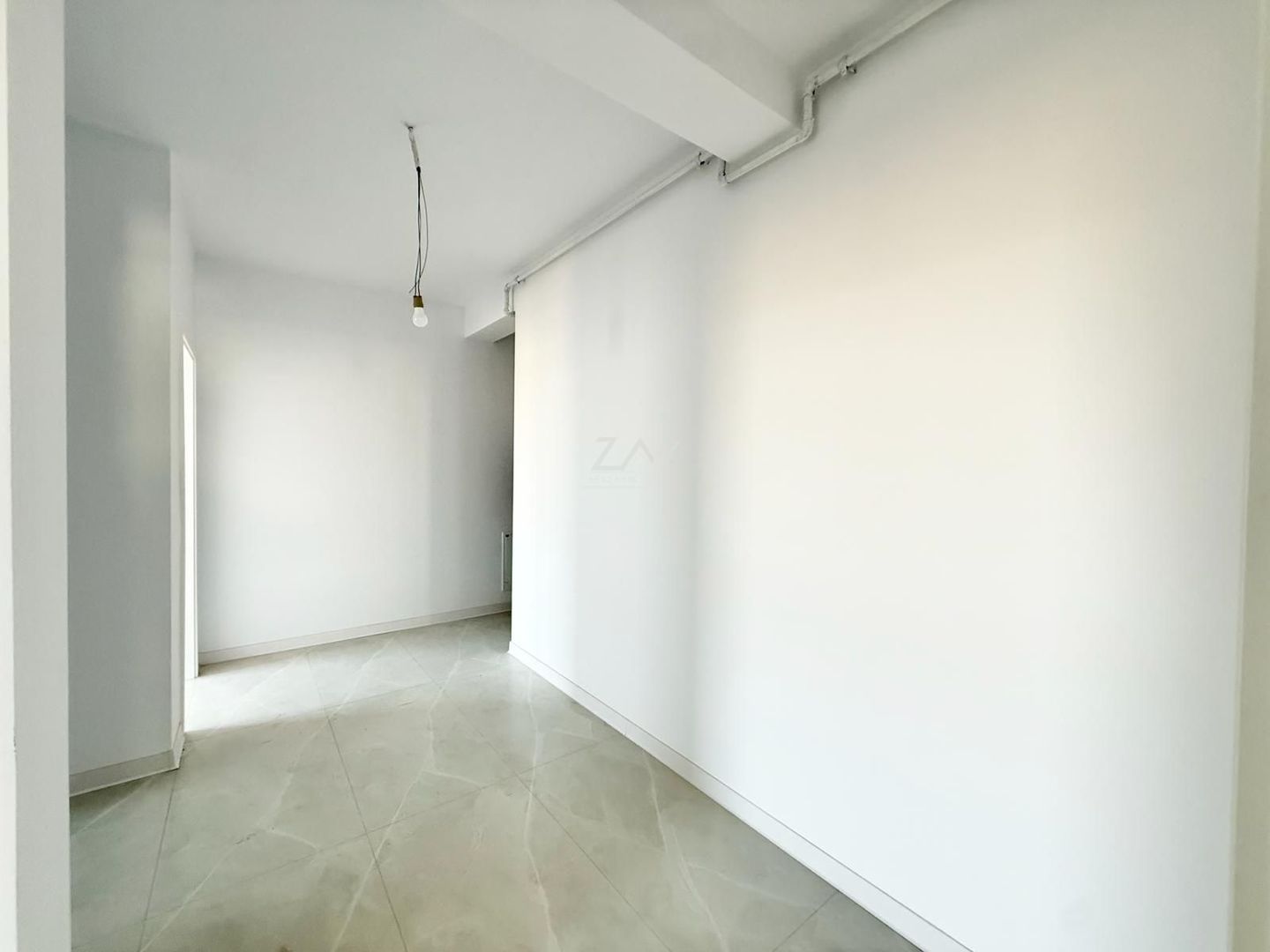 Bloc FINALIZAT la asfalt. Etaj 1. Decomandat. Disponibil imediat. - Poză 8