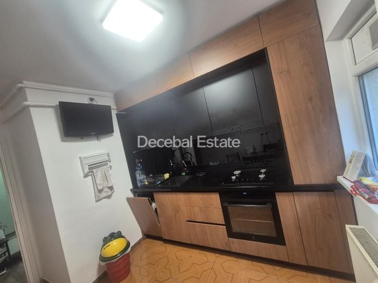 Apartament 3 camere 67 mp 1978 decomandat Titan - Poză 2