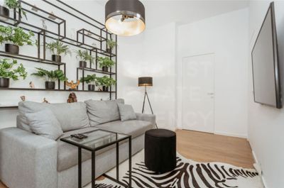 Chirie, apartament, 3 camere, Centru - Poză 1