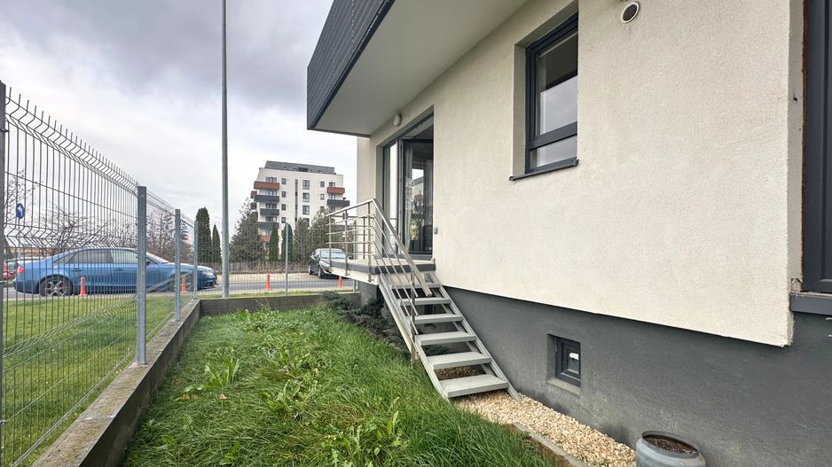 Apartament 2,5 camere chic cu grădină balcon vitrat și mobilier premium - Poză 6