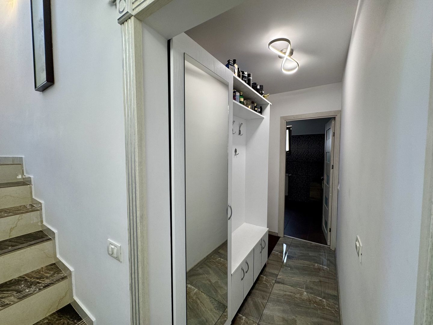 Berceni - VILĂ UNICAT, spațioasă, curte 1.000 mp, la 7 min metrou - Poză 42