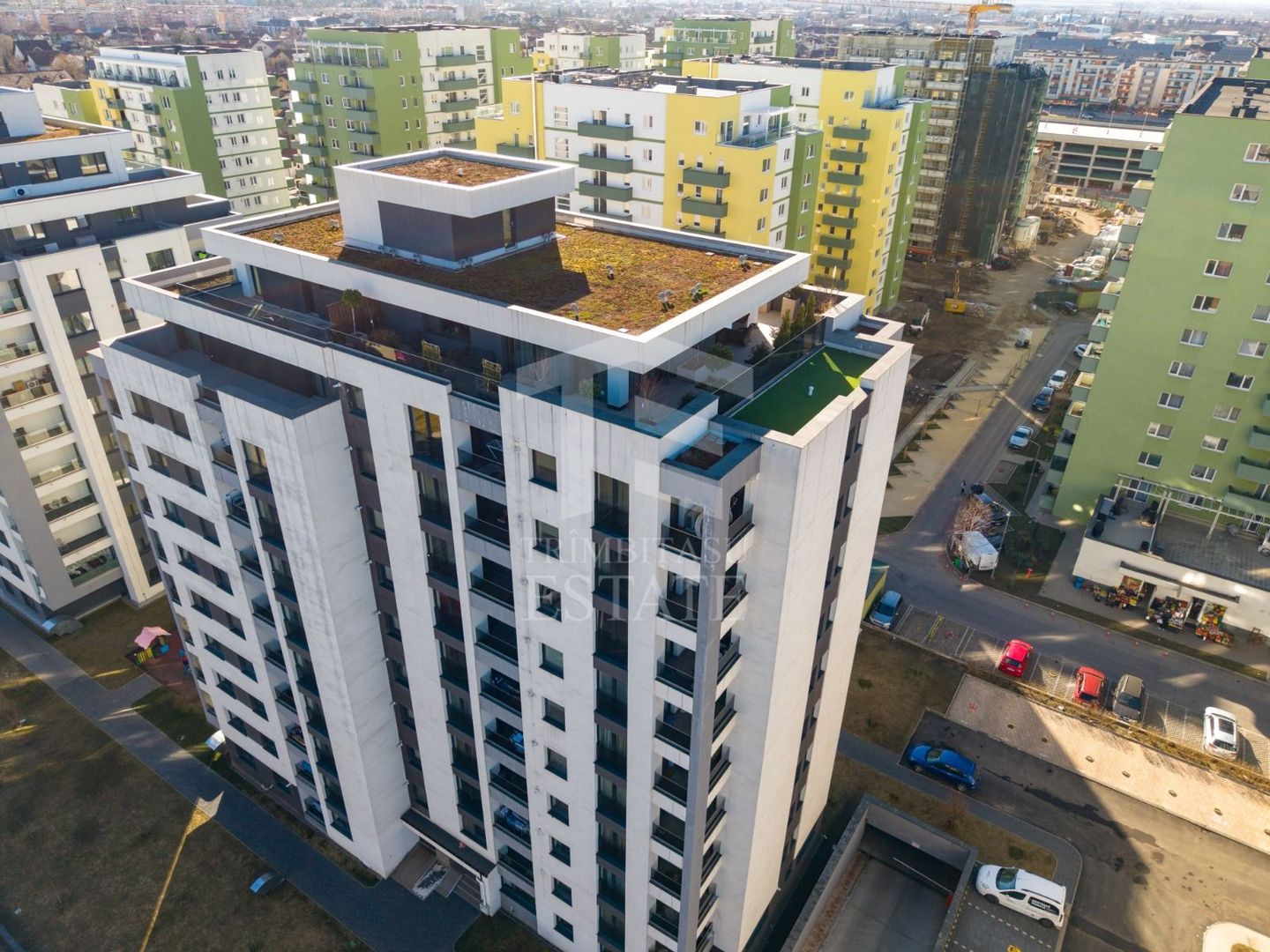 Coresi-Penthouse 3 camere +loc de parcare subteran 203mp - Poză 35