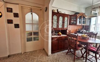 Apartament de vanzare cu 3 camere in zona Dacia Oradea - Poză 6