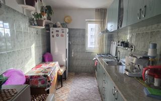 Apartament 2 camere decomandate, etaj intermediar, zona BIG - Poză 3