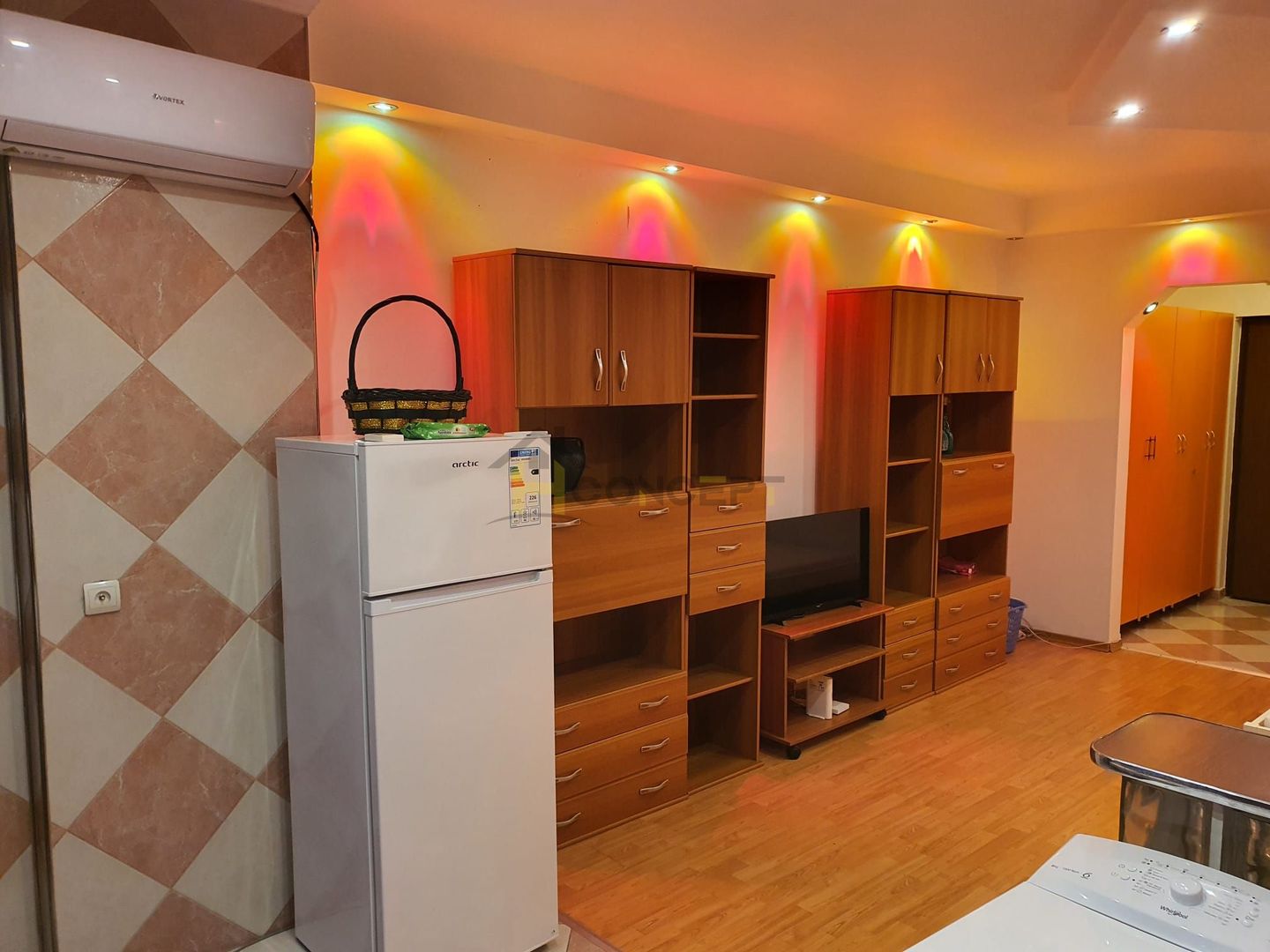 Garsoniera de vanzare mobilata utilata disponibila imediat - Poză 4