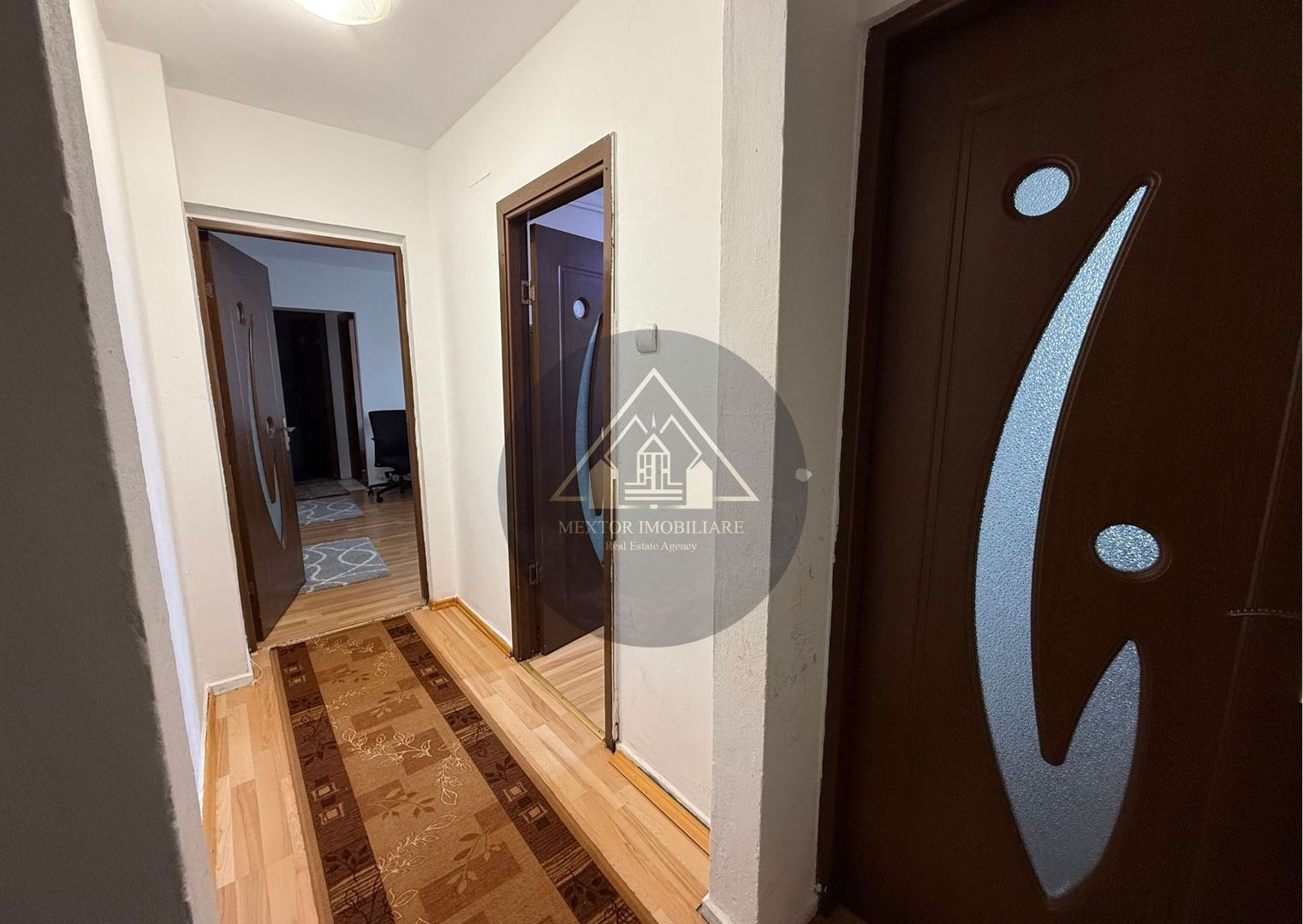 Apartament 3 camere, Medias - Poză 2