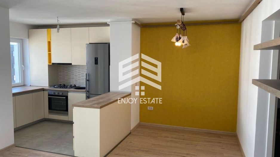 Apartament open space, etaj superior, boxa inclusa - Poză 1