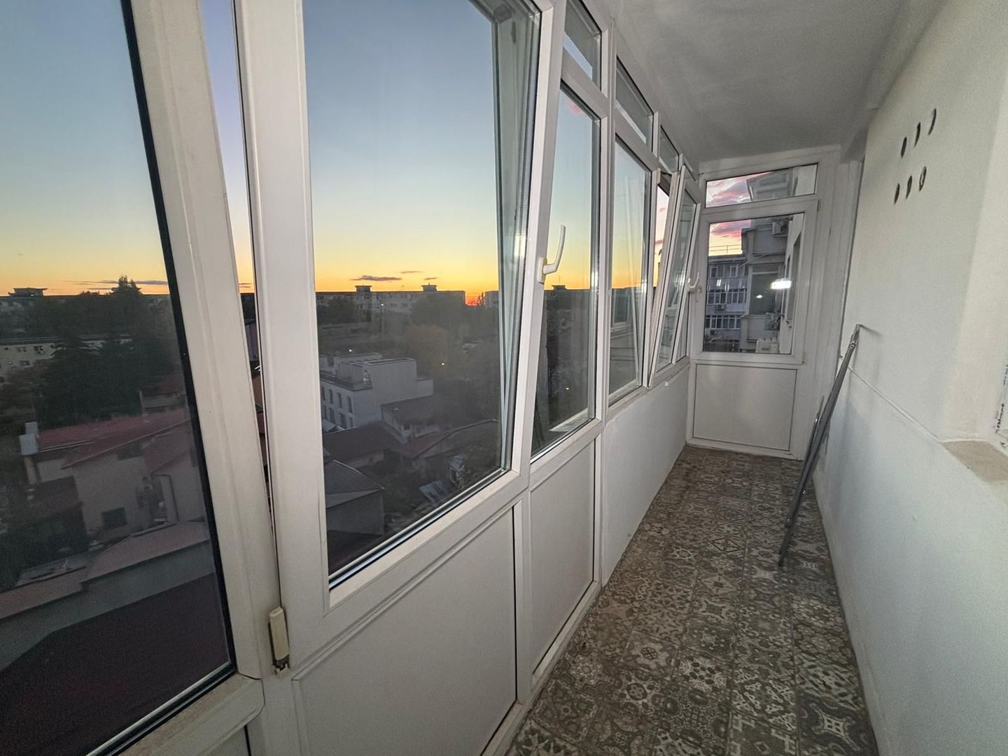 AP. 2 CAMERE 1 MAI, BUCATARIE INCHISA, MOBILAT/UTILAT, COMISION 0% - Poză 9