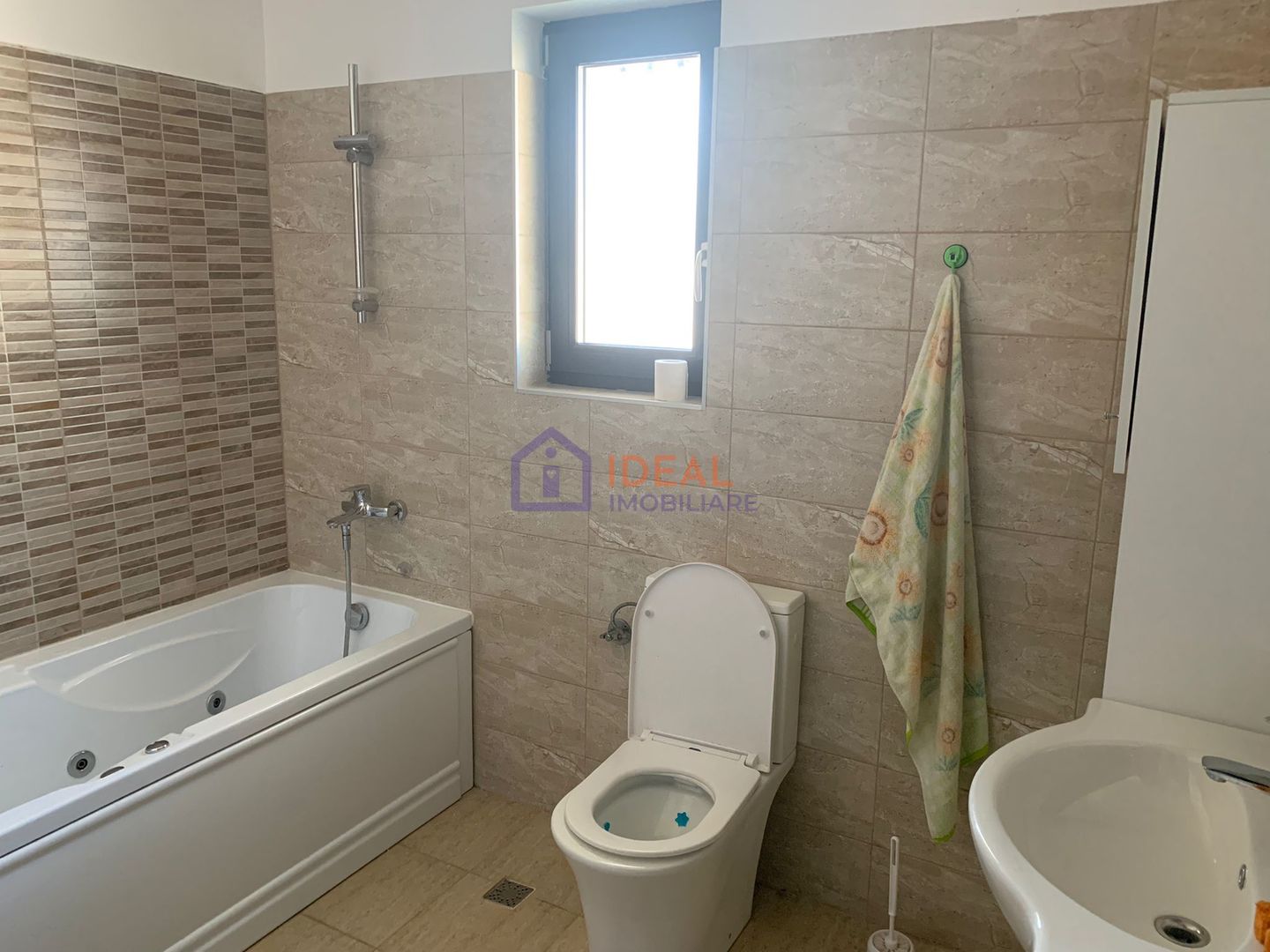 Duplex La CHEIE cu 4 camere, in Cisnadie - Poză 12
