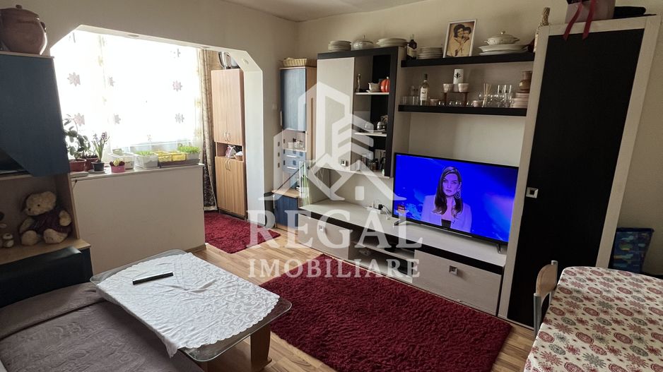 Apartament 3 camere decomandat – Micro 7 (vizavi Penny) - Poză 1