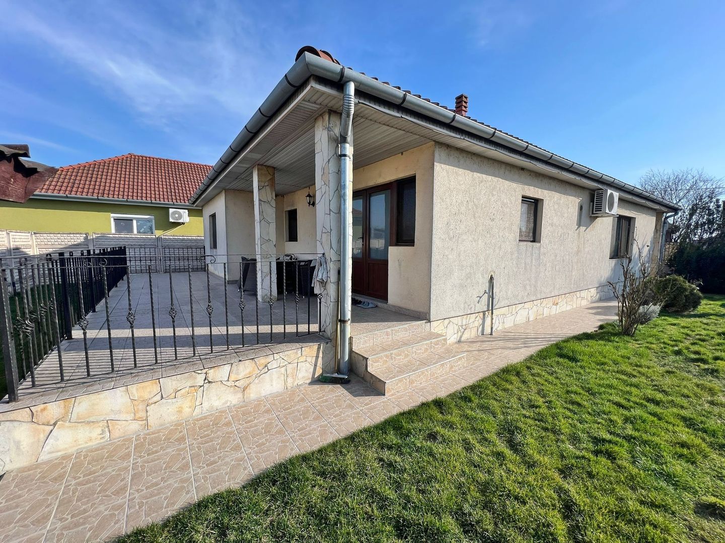 Casa in Santion, Bihor, teren 520 mp, 4 camere, 2 bai, garaj – VANZARE - Poză 12