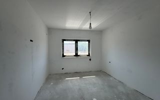 Casă individuală la curte - 1 km de metrou si Parc Bazilescu - Poză 9