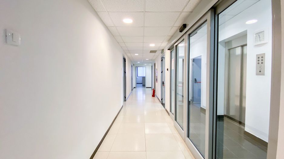 De inchiriat in cladire birouri P+5 etaje – PARTER - Poză 7