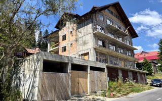 Cladire Pensiune D+P+2+M+Pod - 1089 mp + teren 893 mp - Sinaia - comision 0% - Poză 1
