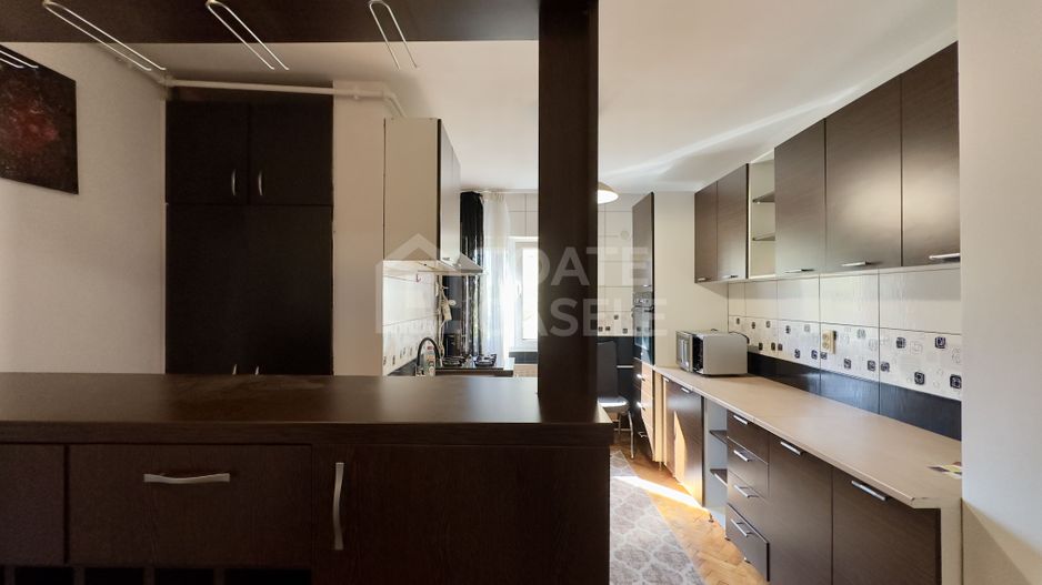 Apartament cu 3 camere, zona Scortarilor - Poză 2
