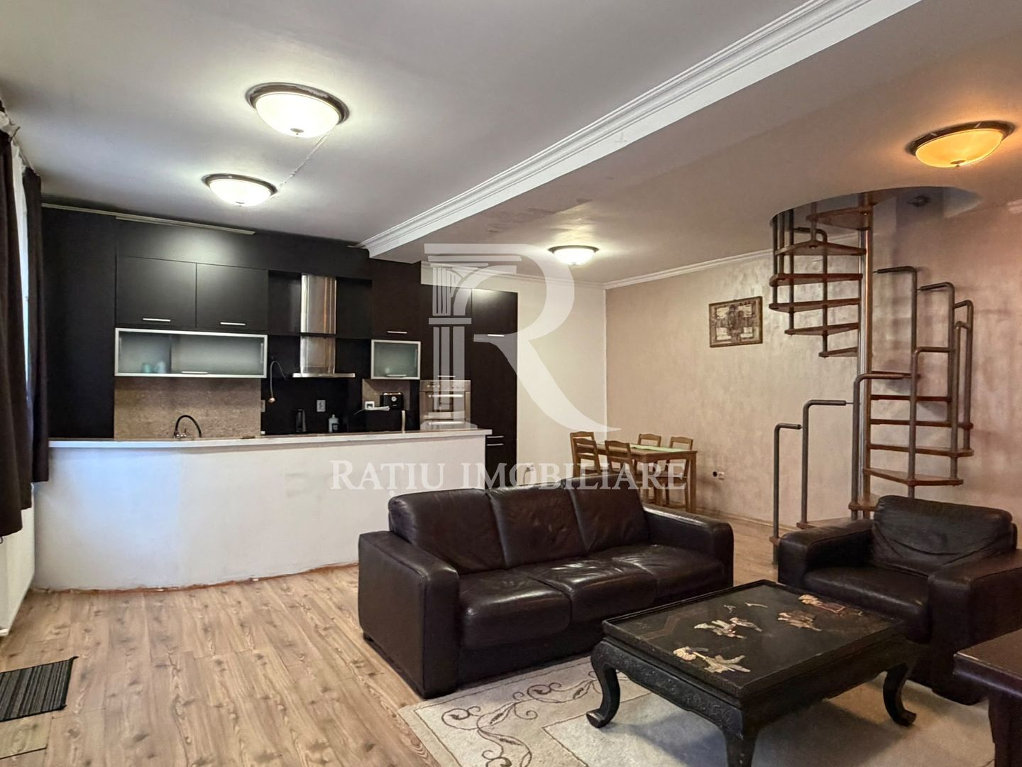Apartament de LUX de închiriat | 3 Dormitoare | Locație CENTRALĂ - Poză 1