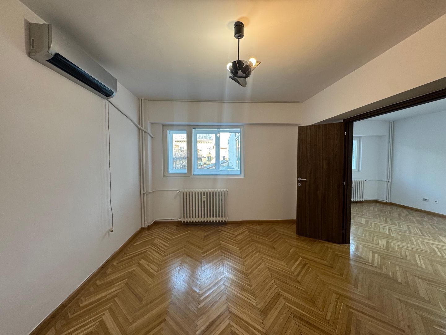 3 CAMERE || CALEA DOROBANTILOR - Poză 3