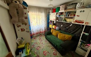 3 CAMERE DECOMANDAT--2 BAI--ETAJ INTERMEDIAR--RENOVAT--MOBILAT+UTILAT - Poză 5