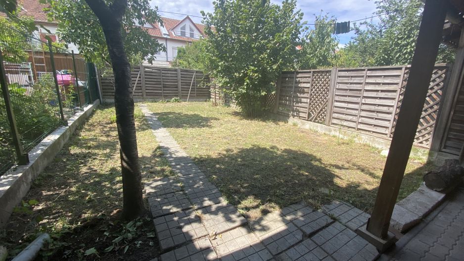 Casa de vânzare/închiriere zona Lunei - Poză 38