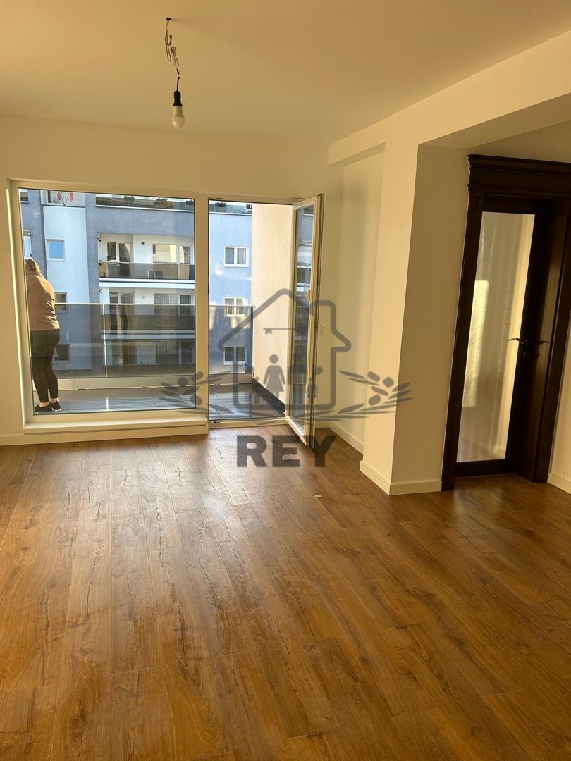 Apartament 3 camere de vânzare/balcon/parcare/ cartier Kogalniceanu - Poză 2
