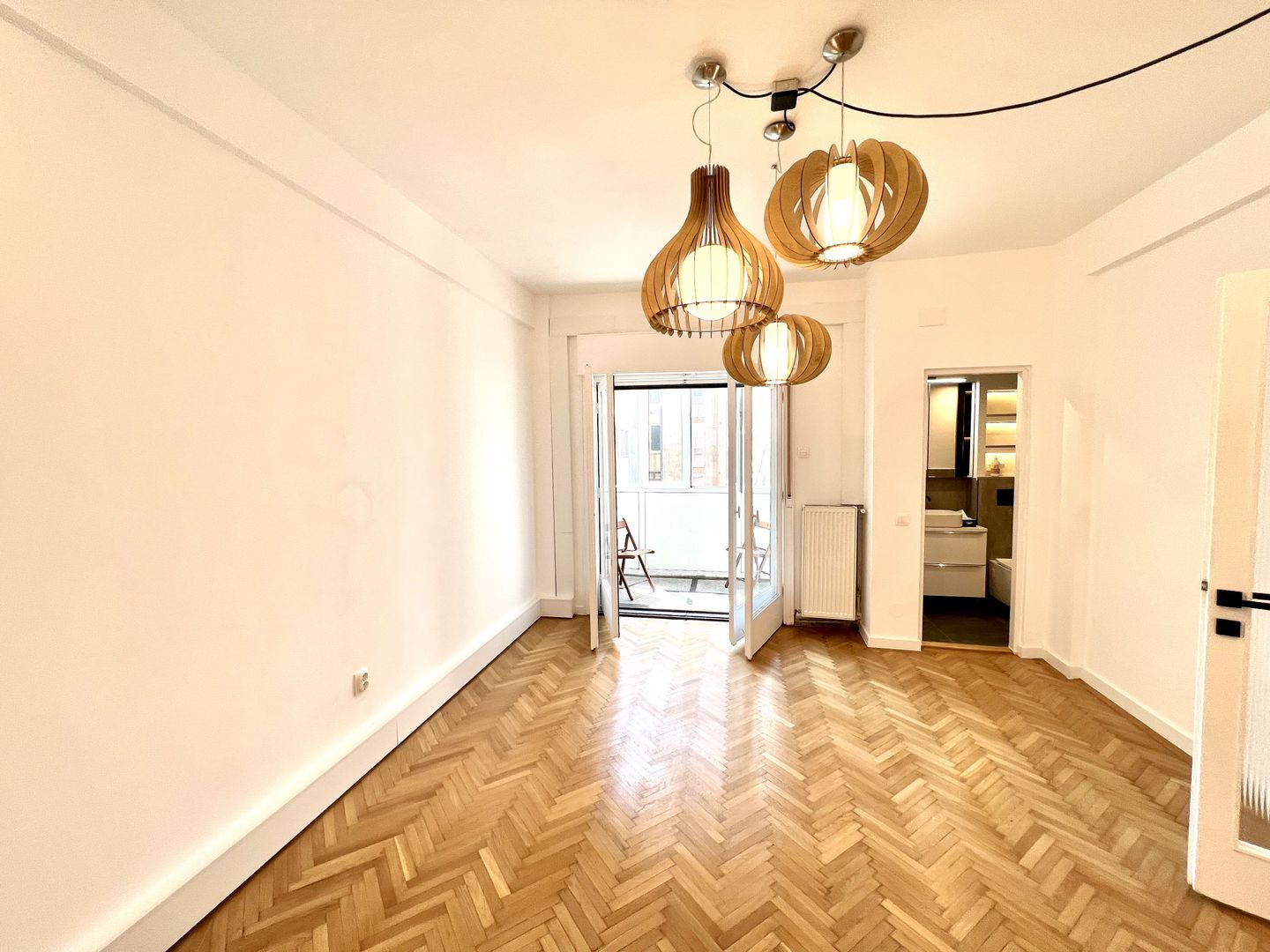 Apartament 3 camere renovat Vasile Conta Universitate Romana - Poză 1