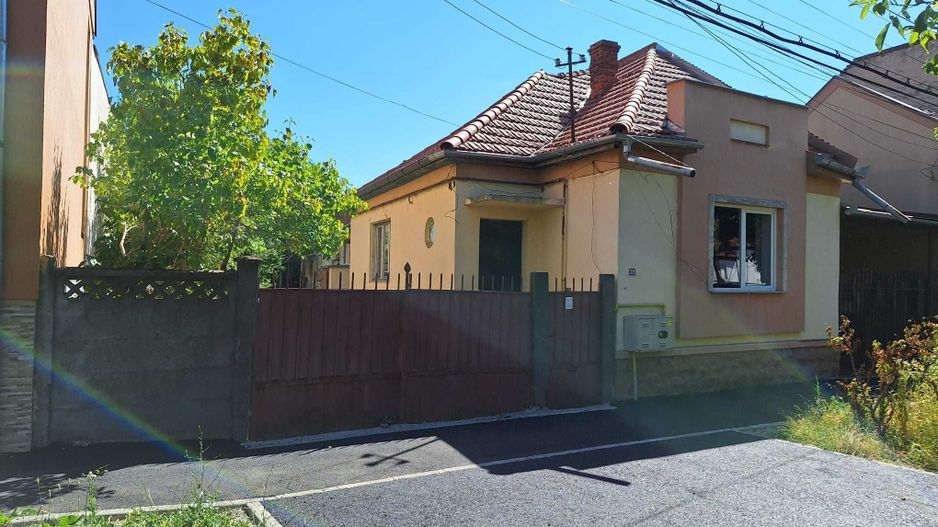 BRASADAS vinde casa mare cu teren pe strada Dara - Poză 2
