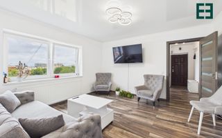De închiriat - Apartament cu 2 camere -  Zonă Centrală - Arad - Poză 1