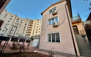 BRASADAS închiriază vila - zona Popa Nan, Calea Calarasilor. - Poză 2