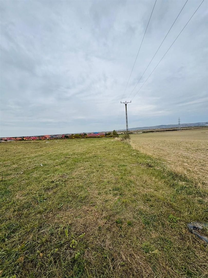 Teren de vanzare Cheriu - Poză 1