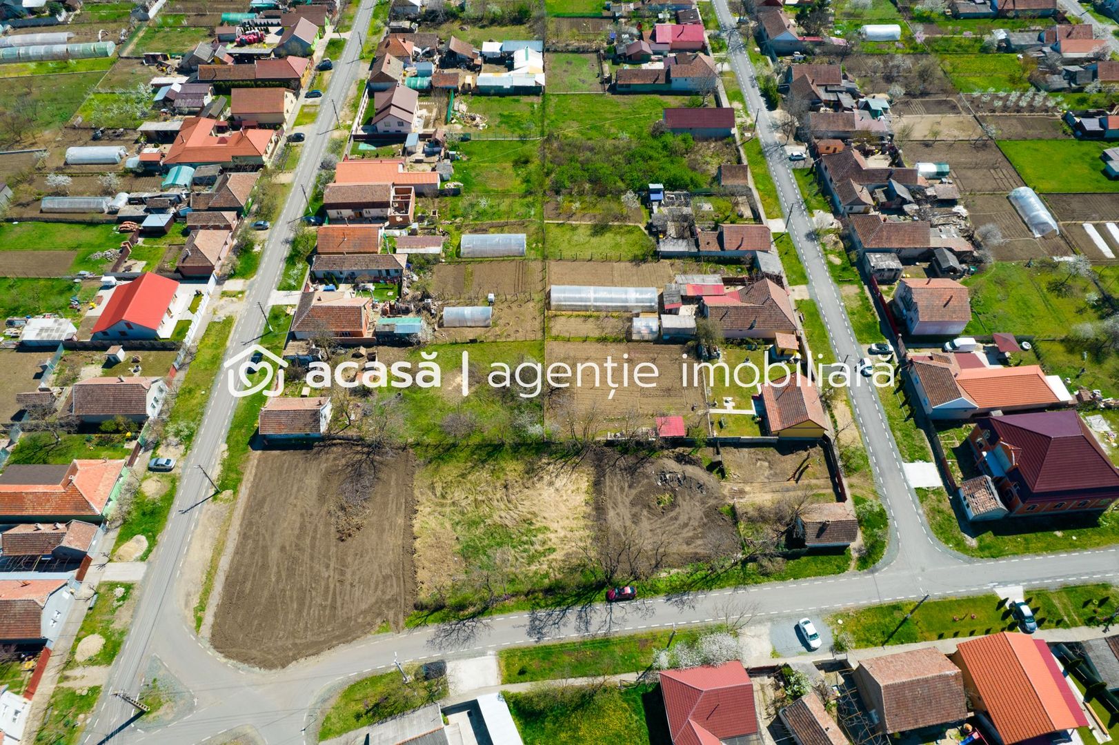 Casă cu grădina în Curtici - Poză 4