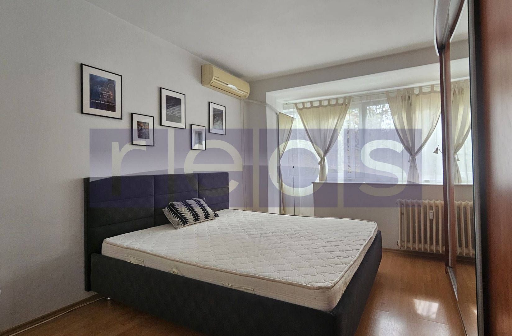 Apartament 3 camere semidecomandat 70 mp zona Teiul Doamnei - Poză 1
