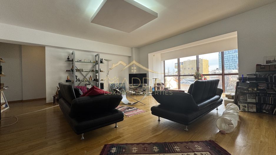 Apartament Elegant de Vânzare – 5 Camere/ 3 Băi, *Arcul de Triumf* - Poză 12