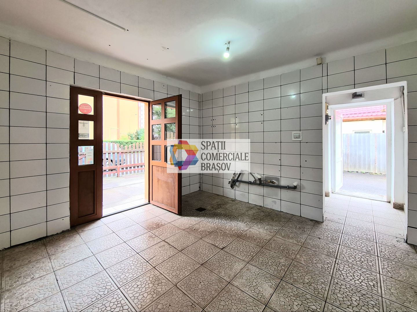 Spatiu comercial de închiriat Brasov - 138 mp # spatii-comerciale-brasov.ro - Poză 2