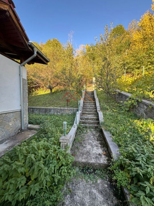 Vila S+P+E, priveliste deosebita, 6 camere, garaj, terasa, Cornu, PH - Poză 6