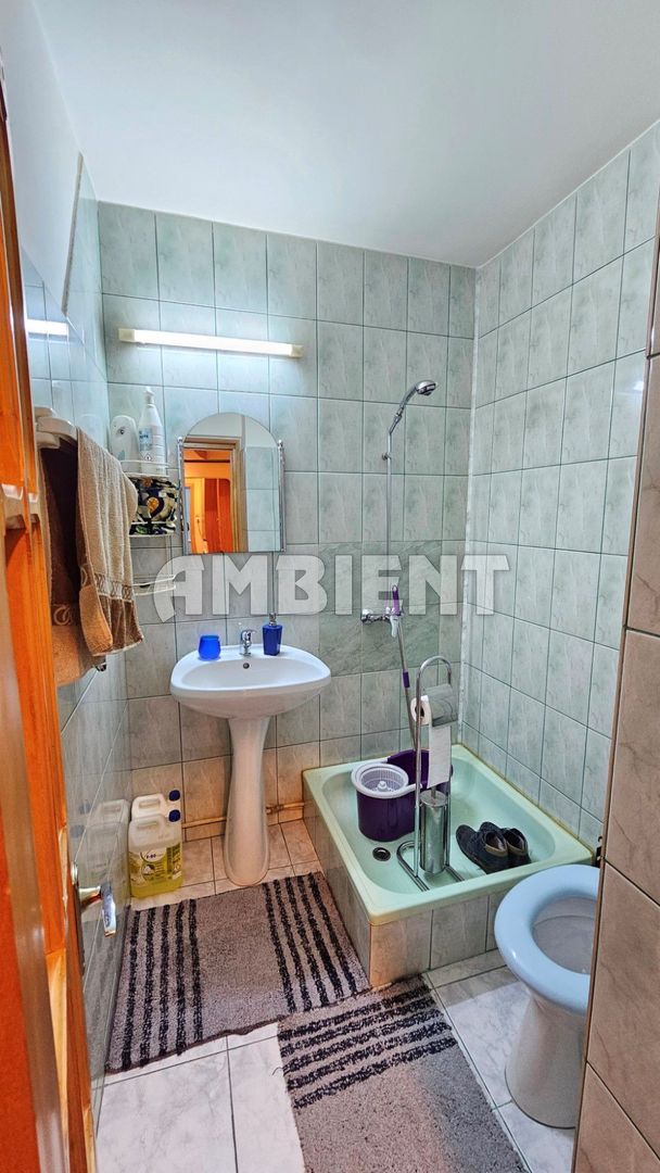 Apartament cu 4 camere, mobilat și utilat, zona TRAIAN; - Poză 9