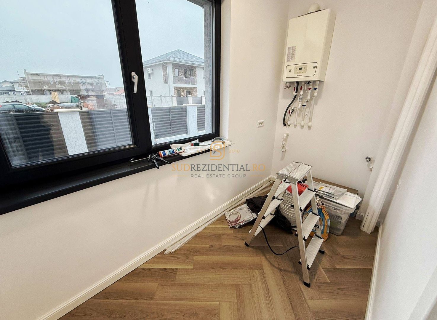 Vila individuala de vanzare, 4 camere, 3 bai, central Comuna Berceni - Poză 13