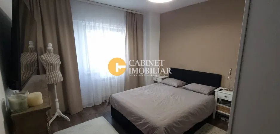Apartament cu 3 camere, ETAJ INTERMEDIAR, 81 MP, CU PARCARE SUBTERANA INCLUSĂ - Poză 3