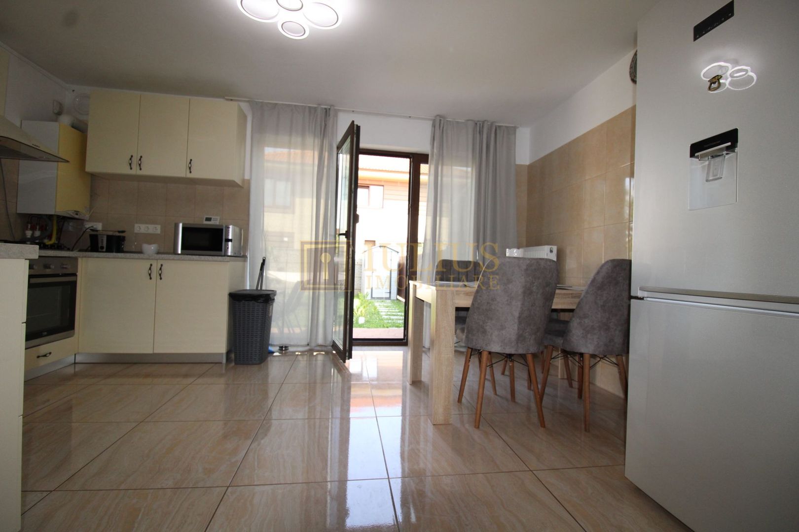 Casă renovată, prima închiriere | Dumbrăvița - aproape de pădure - Poză 9