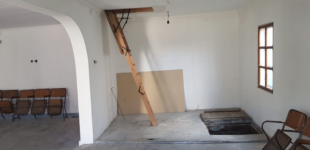 Casă versatilă de vânzare în Comuna Corbi, Argeș – ideală pentru afacere  - Poză 4