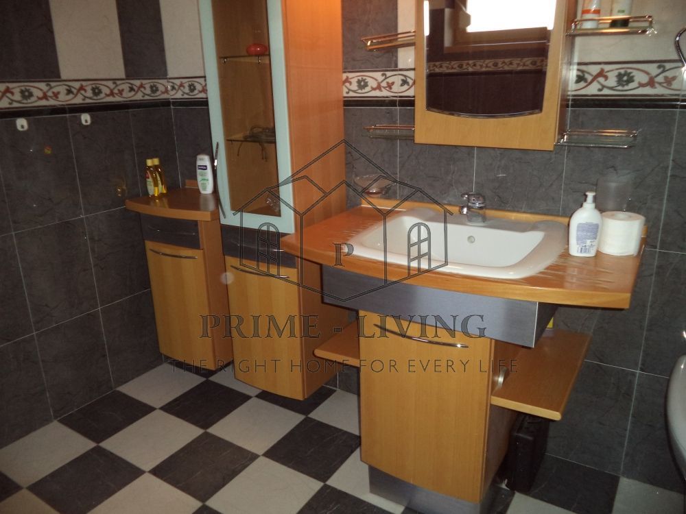 VILA - 4DORMITOARE SI GRADINA DE 300 MP LA INCHIRIERE IN IANCU NICOLAE - Poză 5